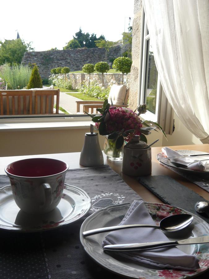 ホテルJardin Des Simples Mont-Dol エクステリア 写真